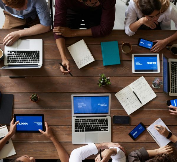 pexels-fauxels-3183150